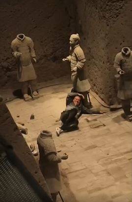 NISI20250531_0001857208_web_20250531165127_20250531190718078.jpg 진시황 병마용에 뛰어내려 훼손한 중국인ㄷㄷㄷㄷㄷ + 중국 문화재 훼손시 처벌수위