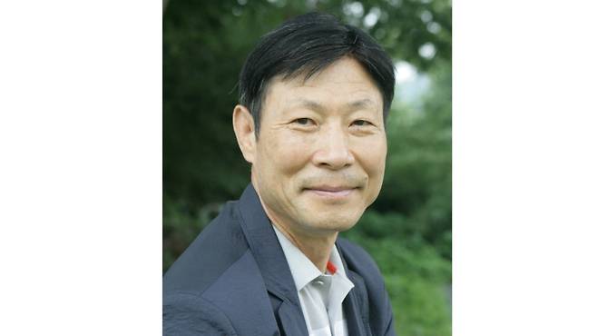 ▲ 김용국 시인