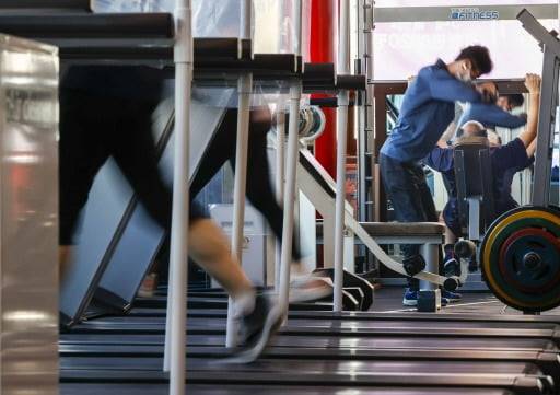 서울의 한 헬스장에서 시민들이 운동을 하고 있다.  사진=연합뉴스