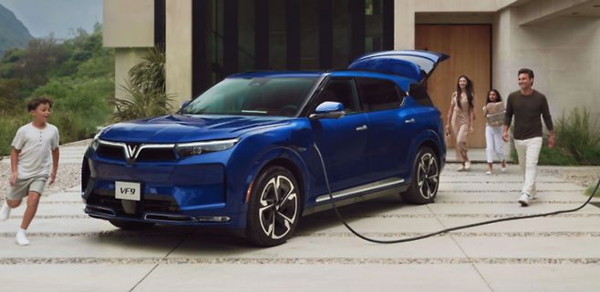 빈패스트 전기차 VF9 홍보 팜플렛. <빈패스트 홈페이지>