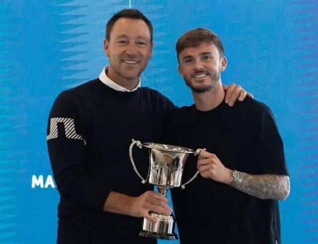 제임스 매디슨이 주최한 골프 대회에서 우승한 존 테리. /X