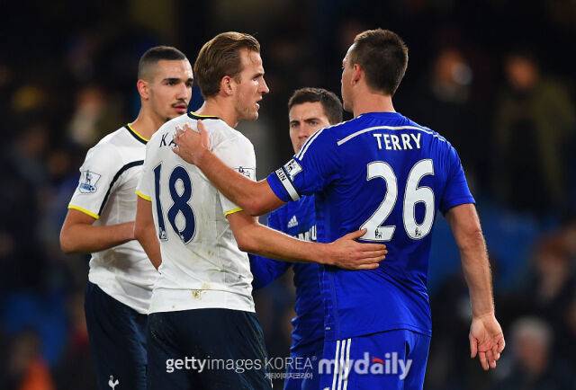 해리 케인(왼쪽)과 존 테리. /게티이미지코리아