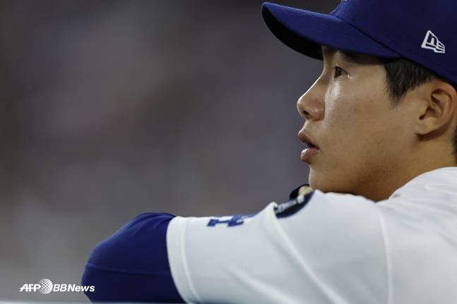 벤치에서 경기를 지켜보는 김혜성. /AFPBBNews=뉴스1