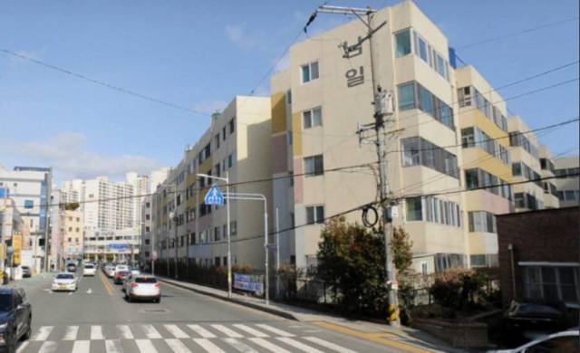 부산 연제구의 남일·흥아아파트 가로주택정비조합은 최근 HUG로부터 이주비 대출금 지급이 불가능하다는 통보를 받았다. 조합 제공