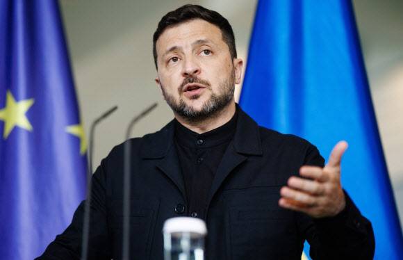 지난달 28일 볼로디미르 젤렌스키 우크라이나 대통령이 독일 베를린 총리 관저에서 기자회견을 하고 있다.(사진=EPA 연합뉴스.)