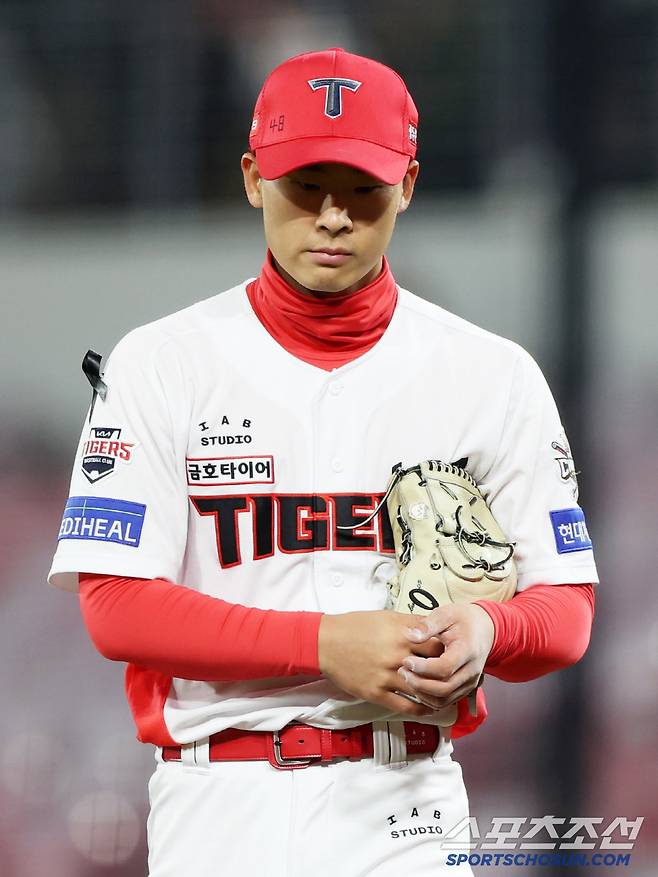 2일 광주 기아챔피언스필드에서 열린 KIA 타이거즈와 삼성 라이온즈의 경기. KIA 곽도규가 숨을 고르고 있다. 광주=박재만 기자 pjm@sportschosun.com/2025.04.02/