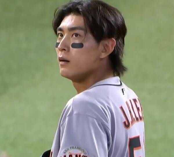 호수비에 막힌 후 아쉬워하는 이정후. ⓒ스포티비