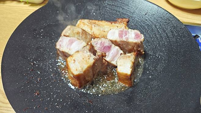 20250531_214125.jpg 저녁 통삼겹 굽고 그 기름에 파전