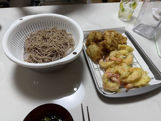 IMG_2780.jpeg 일본 가정집 저녁 feat 판모밀