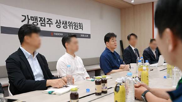 백종원 대표가 지난달 29일 더본코리아 상생위원회 발족 첫 준비회의에 참석한 모습. [사진=더본코리아]