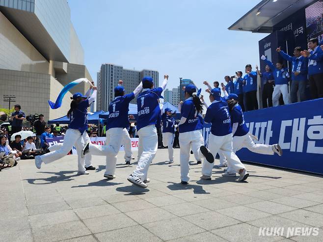 1일 대구시 동구 동대구역 앞 광장에서 이재명 더불어민주당 대선 후보의 집중 유세가 진행됐다. 권혜진 기자