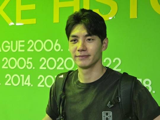 31일 전주월드컵경기장에서 울산과의 경기 마치고 취재진 만난 전진우. 사진[연합뉴스]