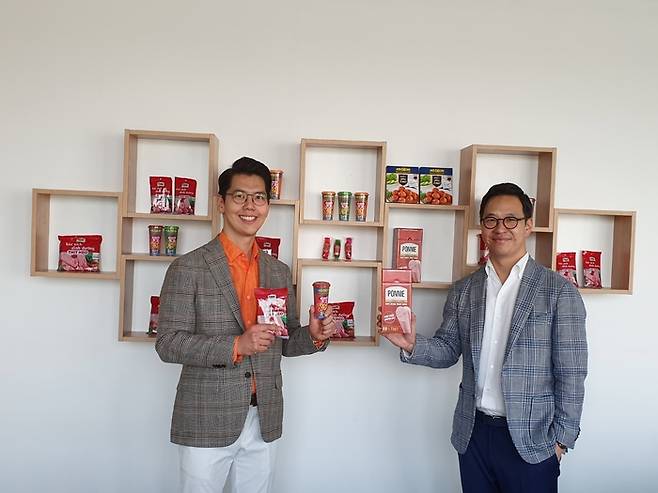 진주햄 경영진은 “해외진출을 고려한다면 믿을 만한 현지파트너를 신중하게 발굴해야 하고 함께 하기로 했다면 신뢰 기반으로 소통하며 경영해야 한다”라고 조언했다.(진주햄 제공)