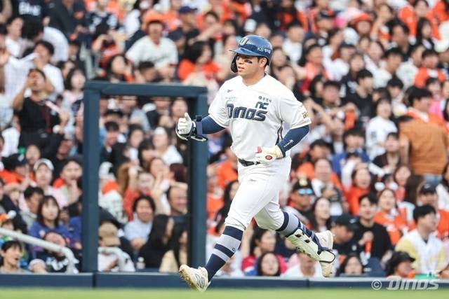 1일 창원 한화전에서 역전 결승 만루포를 작렬시킨 오영수. 사진=NC 제공