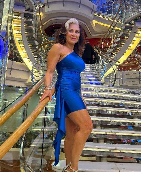 [서울=뉴시스] 60세부터 헬스를 시작한 레니 랜더스(73·여)는 아놀드 클래식을 포함해 12개가 넘는 보디빌딩 대회에 참가한 프로 보디빌더다. (사진=레니 랜더스 인스타그램 갈무리) 2025.05.30 *재판매 및 DB 금지