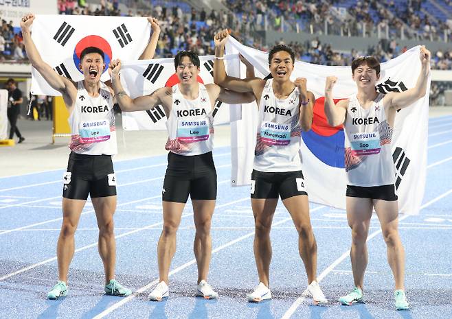 남자 육상 400m 계주 대표팀. 연합뉴스
