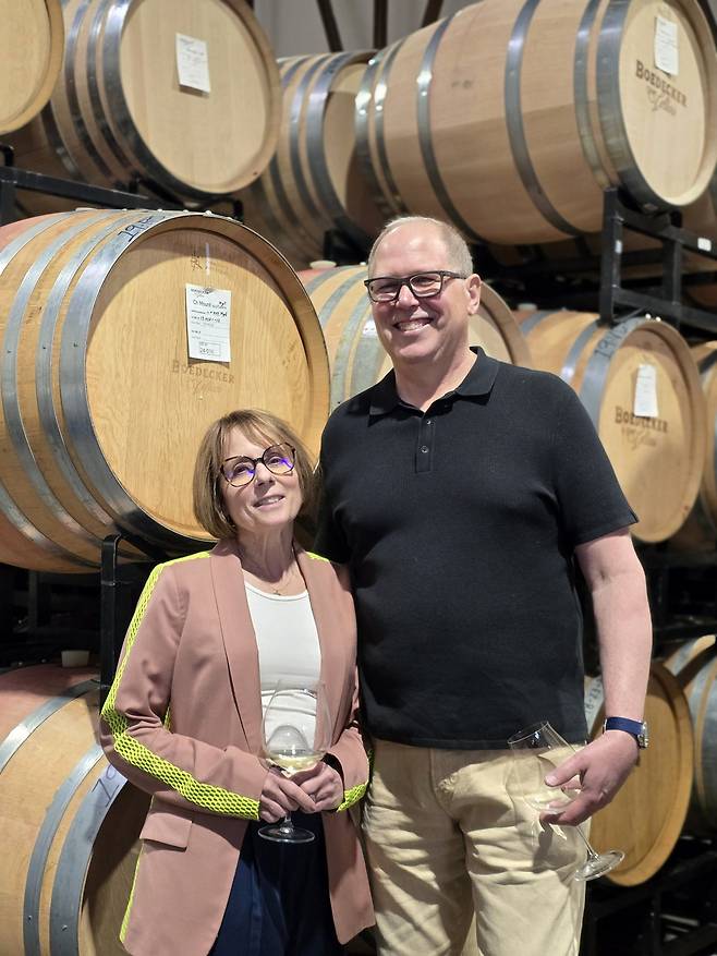 보에데커 셀라스 Athena Pappas Boedecker(왼쪽)와 Stewart&nbsp;Boedecker.