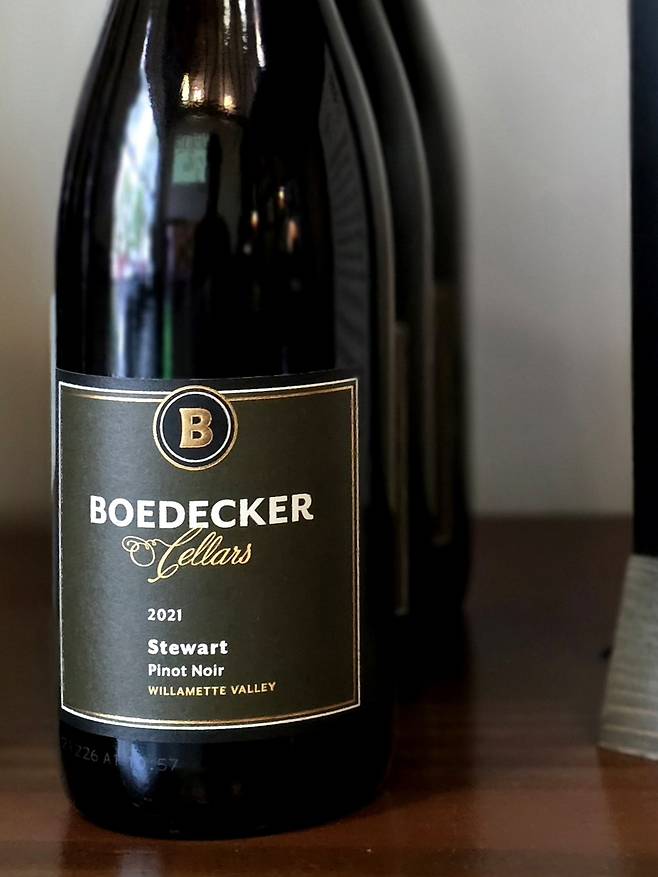 보에데커 셀라스 스튜어트 피노누아.