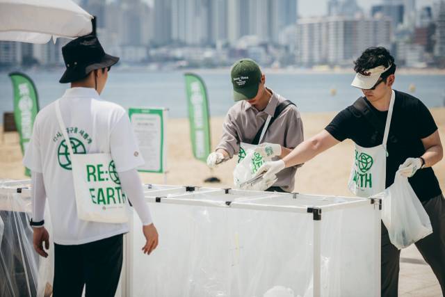 작년 부산 광안리에서 진행했던 '리얼스 마켓'. 사진 제공=롯데백화점