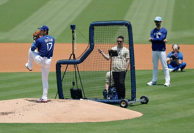 1일 다저스타디움에서 라이브 피칭을 하는 LA 다저스 오타니 쇼헤이. AFP연합뉴스