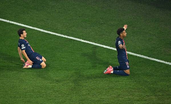 ▲ 파리 생제르맹이 인테르 밀란을 이기고 유럽축구연맹 챔피언스리그 첫 우승에 성공했다. ⓒ연합뉴스/REUTERS/AFP