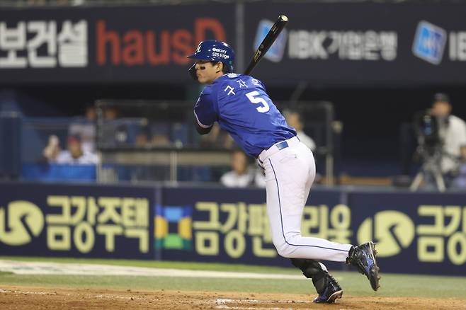 삼성 구자욱이 1일 서울 잠실구장에서 열린 2025 KBO리그 정규시즌 LG전서 타격하고 있다. 사진 | 삼성 라이온즈