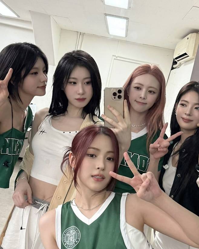 인스타그램 @itzy.all.in.us