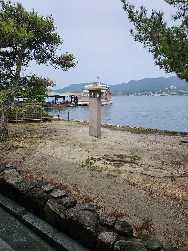 3fb8c32fffd711ab6fb8d38a4788766d4f5da49fff4f43a96f79d6213f3f0eefe4322712c3a58b57dc885c65b300