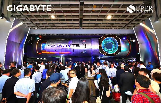 기가바이트가 대만 컴퓨텍스 2025에 참가해 데이터센터 토털 솔루션 등을 선보였다.