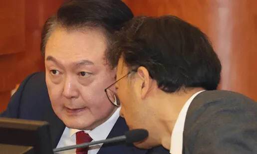 윤석열 대통령이 지난 1월21일 서울 종로구 헌법재판소에서 열린 탄핵심판 3차 변론에 출석해 있다. 사진공동취재단