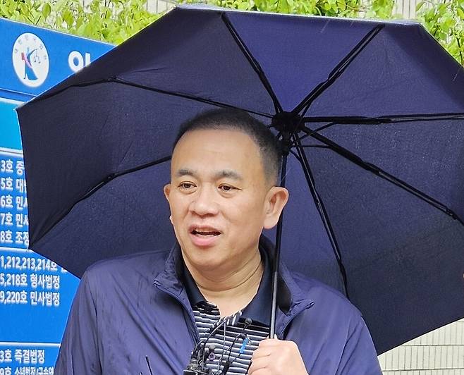 명태균씨가 2일 창원 제2국가산단 선정 개입 의혹과 관련해 피의자 신분으로 첫 검찰 조사를 받았다. 최상원 기자