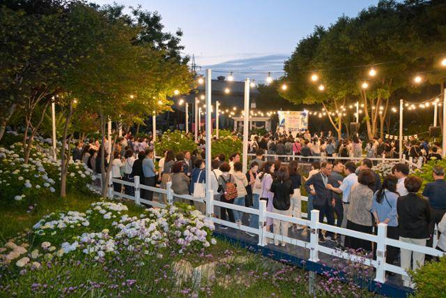 ‘제4회 장생포 수국 페스티벌’이 오는 6월 7일부터 29일까지 23일간 울산 남구 장생포 고래문화마을 일원에서 개최된다. 울산 남구 제공