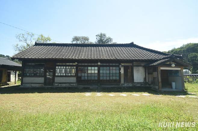 금산 배천조씨 종택.