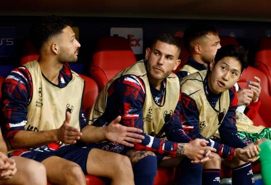 UCL 결승을 벤치에서 지켜보는 이강인. 사진[로이터=연합뉴스]