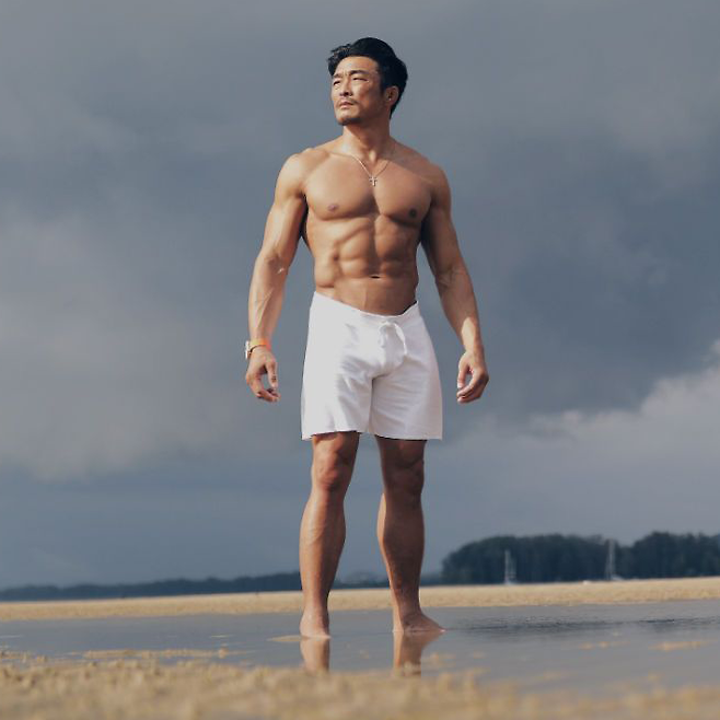 2002년 제14회 부산 하계아시안게임 유도 금메달리스트 겸 2006년 K-1 Hero‘s 8강 토너먼트 우승자 아키야마 요시히로(한국어명 추성훈)가 2019년 6월 ONE Championship 프로필 촬영을 하고 있다. 사진=Group One Holdings Pte. Ltd