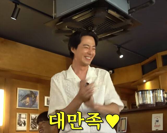 조인성이 영화 흥행률에 대해 언급하고 있다. / 유튜브 '핑계고' 캡처