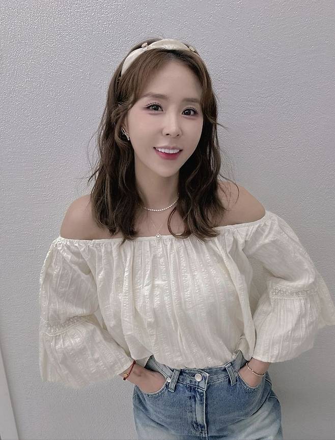 [서울=뉴시스] 신지. (사진=신지 인스타그램 캡처) 2025.06.02. photo@newsis.com *재판매 및 DB 금지