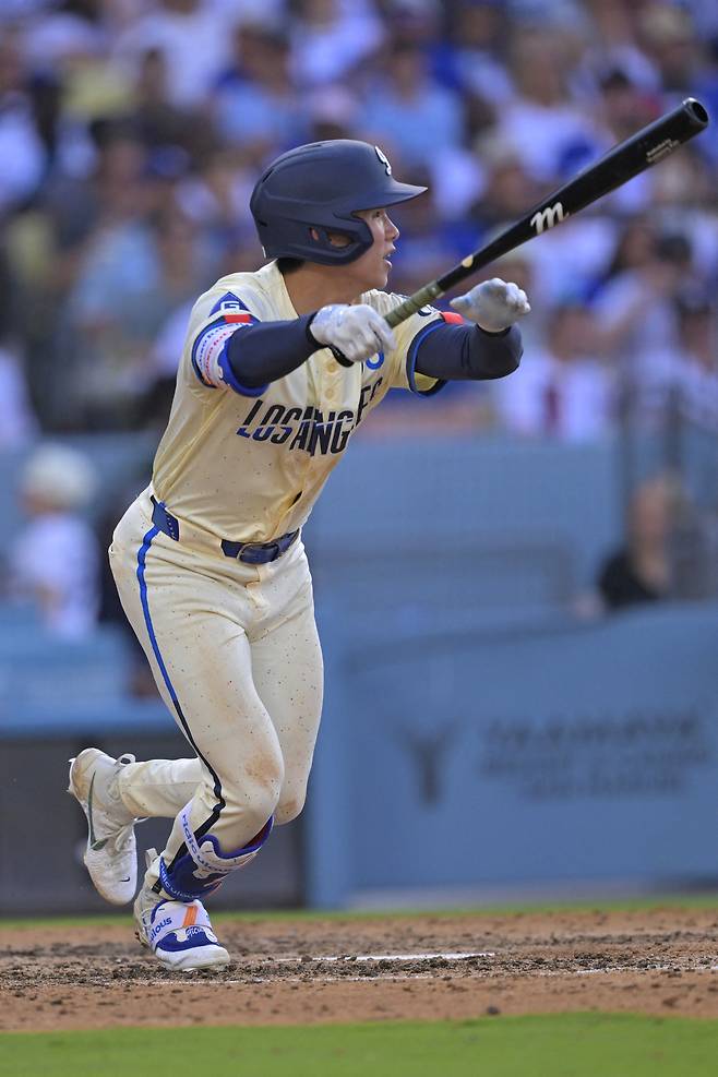 1일 뉴욕 양키스전서 5회말 안타를 치고 있는 김혜성.     로스앤젤레스 | 이매진이미지연합뉴스