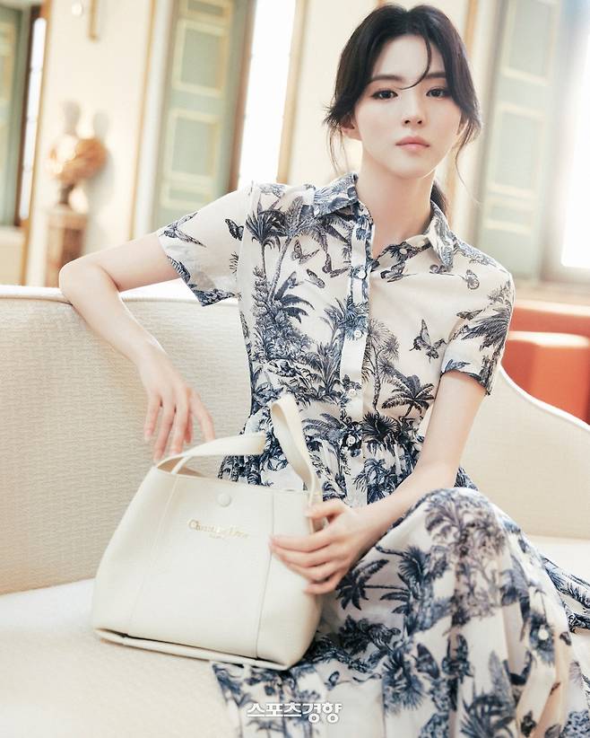 배우 한소희. 디올 제공