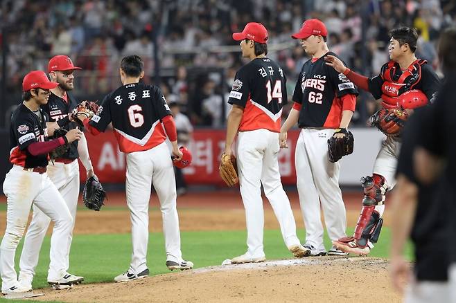 ▲ 정해영의 분전 덕에 KIA는 올해 잡을 수 있는 경기를 최대한 잡으며 추후 대반격의 숨고르기를 하고 있다 ⓒKIA타이거즈