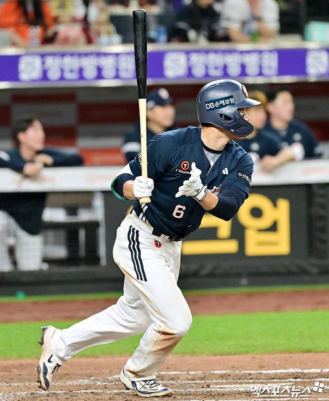 14일 오후 대전 한화생명 볼파크에서 열린 '2025 신한 SOL Bank KBO리그' 두산 베어스와 한화 이글스의 경기, 8회초 1사 1루 두산 오명진이 1타점 3루타를 날리고 있다. 엑스포츠뉴스 DB
