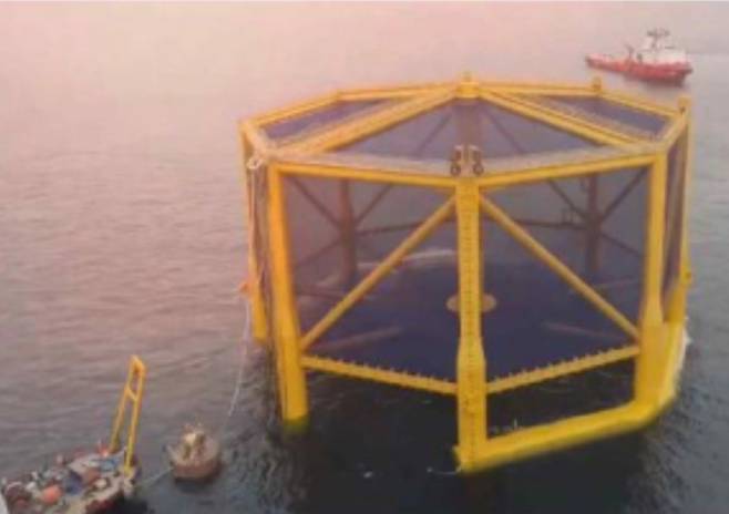 중국이 서해에 설치한 구조물 [서경덕 교수 SNS 캡처. 재판매 및 DB 금지]