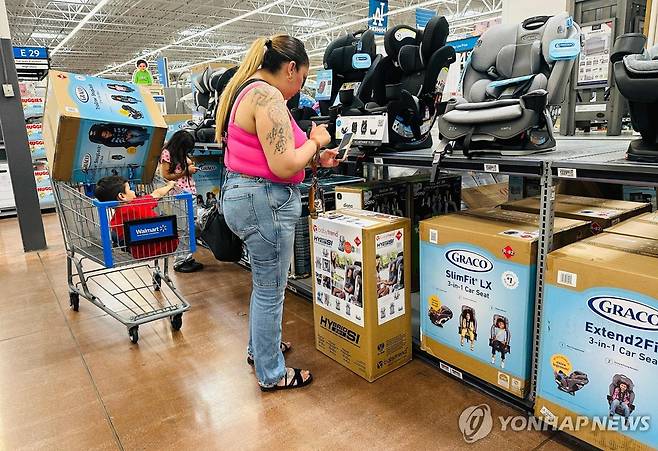 미국 유아 카시트 매장 [AFP 연합뉴스 자료사진. 재판매 및 DB 금지]
