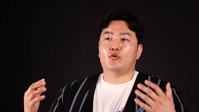 ▲ 지난 21일 인천일보를 방문한 인천출신 전 메이저리거 최지만 선수가 인천일보와 인터뷰를 하고 있다. /이호윤 기자 256@incheonilbo.com