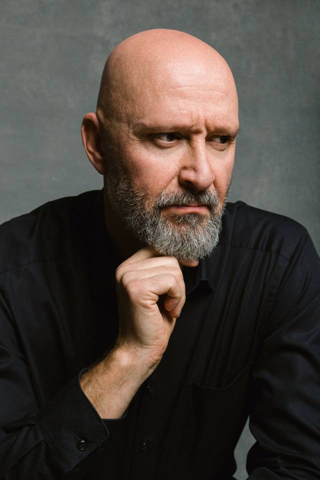 헝가리 세게드 컨템포러리 발레단(SCDC)의 터마시 유로니츠 예술감독, 무용수, 안무가, 연출가. 부산국제무용제 제공