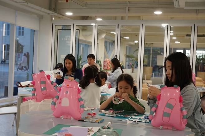 서울공예박물관 해치 팝업 카드 만들기(서울시 제공)