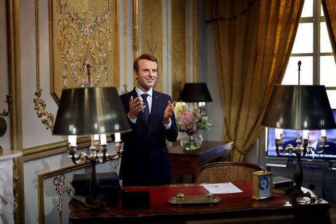 그레뱅 박물관에 놓인 에마누엘 마크롱 대통령의 밀랍인형. AFP 연합뉴스
