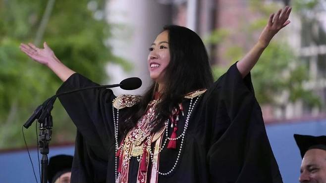 졸업생 연설을 한 루안나 장. /SCMP