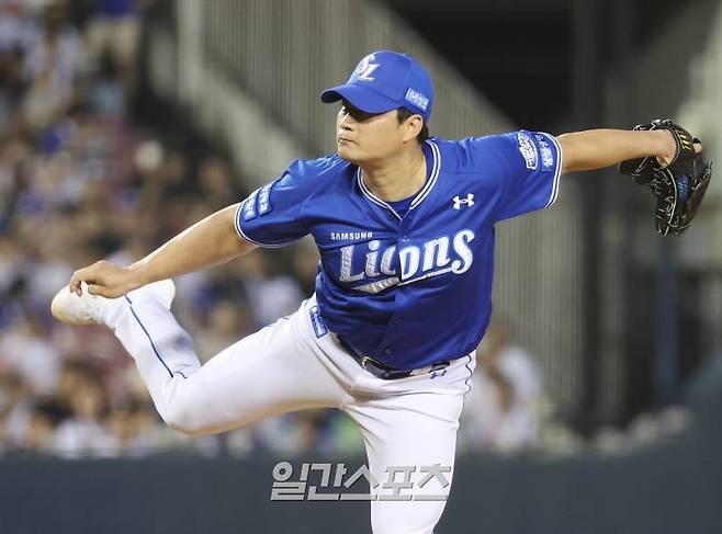 2024 KBO리그 프로야구 두산베어스와 삼성라이온즈의 경기가 14일 오후 서울 잠실야구장에서 열렸다. 9회말 오승환이 구원등판해 공을 던지고 있다. 잠실=김민규 기자 mgkim1@edaily.co.kr /2024.07.14/