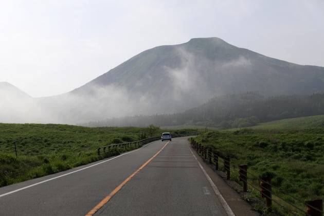 아소산 쿠사센리 전망대 주변으로 최고의 드라이브 코스로 꼽힌다. / JAPAN NOW